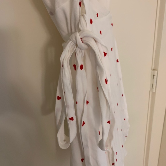 SOLD🖤FOREVER 21 〰️ HEART WRAP DRESS ❤️ - Picture 6 of 8